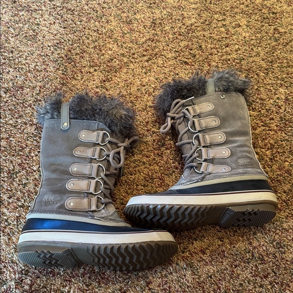 Sorel Joan of Arctic Waterproof Faux Fur Snow Boot Gray Black Women's Size 9 - Picture 3 of 7